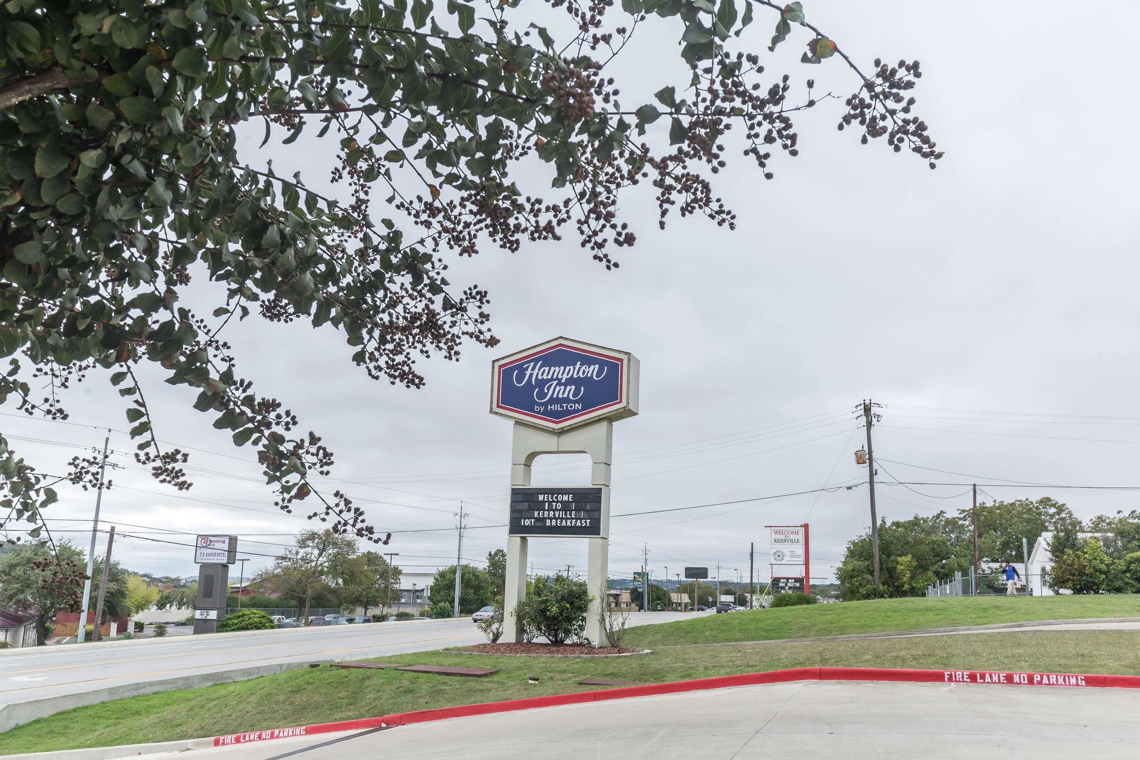 Hampton Inn Kerrville Buitenkant foto